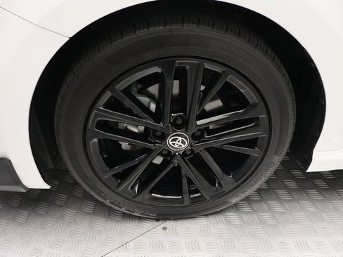 Used 2026 Toyota Camry SE w/ Convenience Package FWD image 4