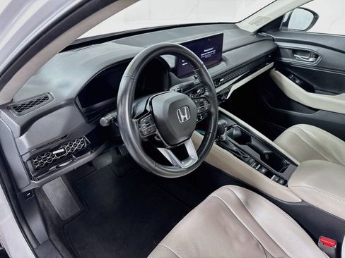Used 2023 Honda Accord Touring image 10