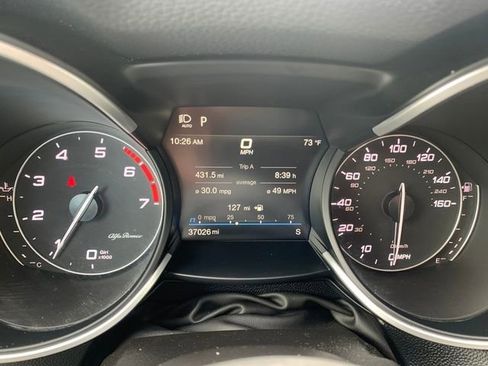 Used 2023 Alfa Romeo Stelvio Ti AWD/4WD image 25