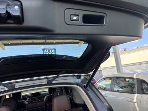 Used 2023 Honda Pilot Elite image 10