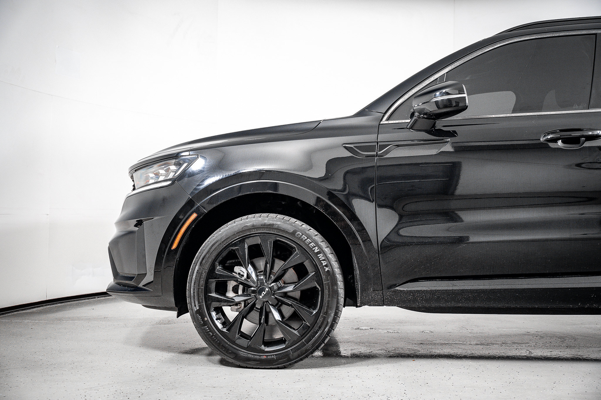 Used 2023 Kia Sorento SX AWD/4WD image 16