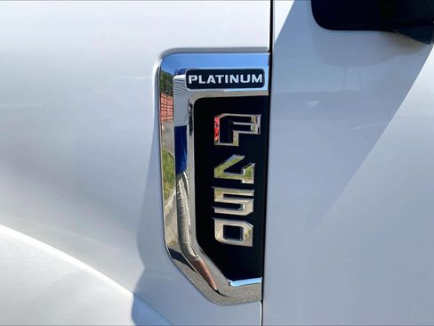 Used 2022 Ford F450 Platinum w/ FX4 Off-Road Package image 10