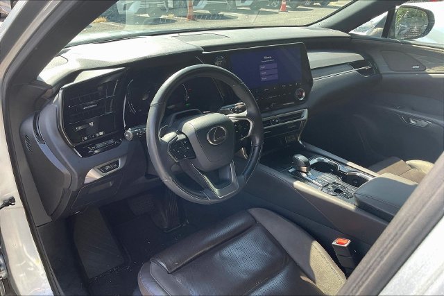 Certified 2023 Lexus RX 350 w/ Cold Area Package AWD/4WD image 3