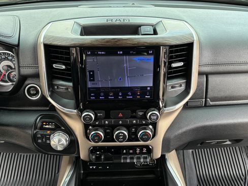 Used 2019 RAM 1500 Laramie AWD/4WD image 19