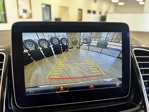 Used 2018 Mercedes-Benz GLE 350 4MATIC image 11