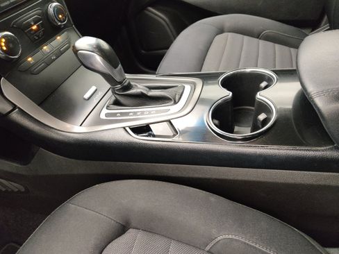 Used 2017 Ford Edge SE AWD/4WD image 26