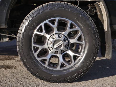 Certified 2022 Ford F350 Lariat w/ Lariat Ultimate Package image 21