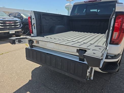 Used 2023 GMC Sierra 1500 Denali AWD/4WD image 18