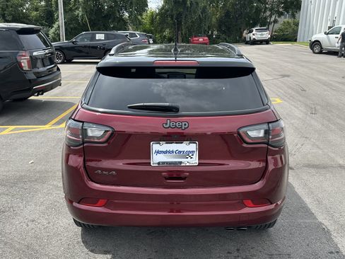 Used 2022 Jeep Compass High Altitude AWD/4WD image 9