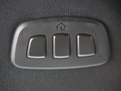 Used 2018 Ford Mustang GT Premium RWD image 22
