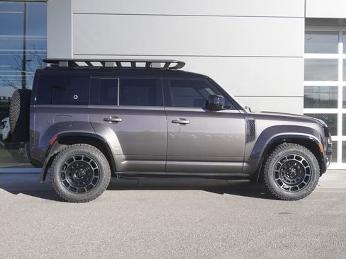 New 2026 Land Rover Defender 110 OCTA image 7