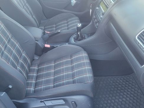 Used 2013 Volkswagen Golf 4-Door image 22