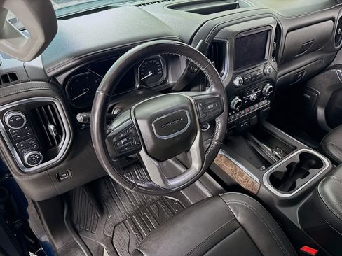 Used 2022 GMC Sierra 2500 Denali w/ Denali Ultimate Package AWD/4WD image 14