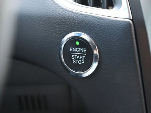 Used 2024 Ford Edge Titanium image 30