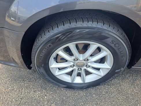Used 2019 Dodge Grand Caravan SXT FWD image 39