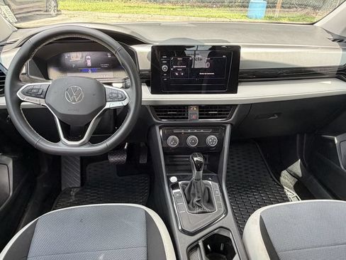 Certified 2025 Volkswagen Taos S FWD image 2