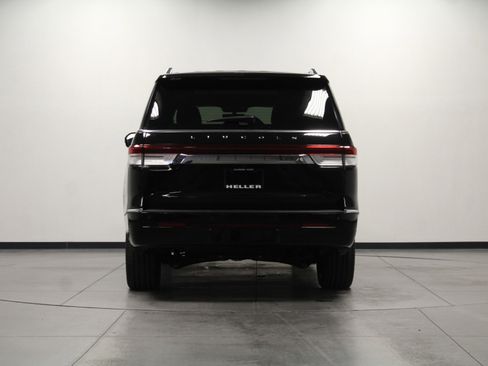Used 2024 Lincoln Navigator Reserve image 5