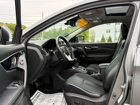 Used 2018 Nissan Rogue Sport SL w/ SL Premium Package AWD/4WD image 9