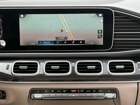 Used 2023 Mercedes-Benz GLS 450 4MATIC image 25