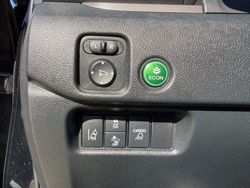 Used 2023 Honda Ridgeline Sport image 13