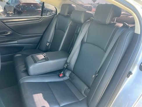 Used 2020 Lexus ES 350 w/ Premium Package FWD image 17