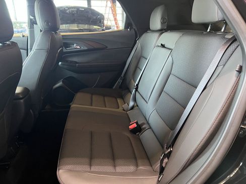 Used 2023 Chevrolet TrailBlazer RS w/ Convenience Package FWD image 34