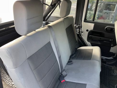 Used 2009 Jeep Wrangler X image 19