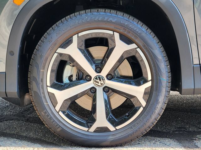 New 2026 Volkswagen Tiguan SE AWD/4WD image 9