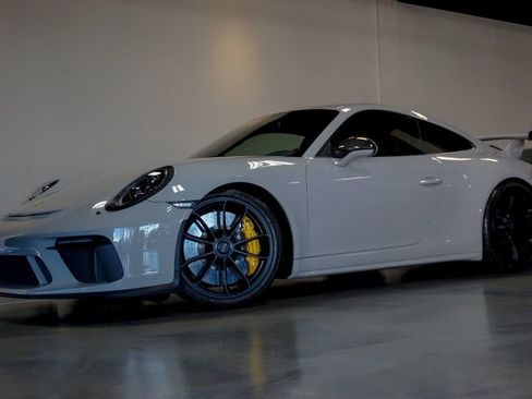 Used 2018 Porsche 911 GT3 image 1