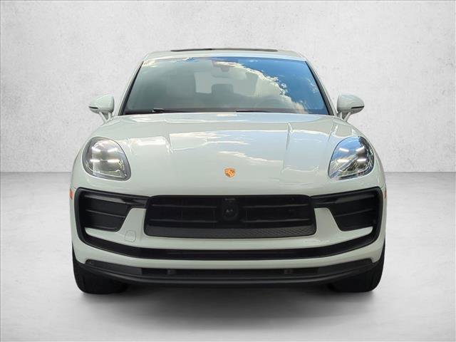 Used 2023 Porsche Macan AWD/4WD image 2