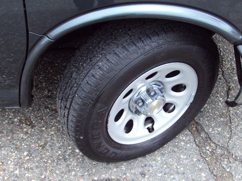 Used 2014 Chevrolet Express 1500 LT w/ LT Preferred Equipment Group image 32