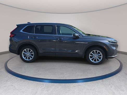 Used 2025 Honda CR-V EX image 4