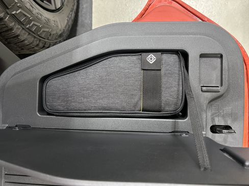 Used 2022 Rivian R1T Adventure AWD/4WD image 32