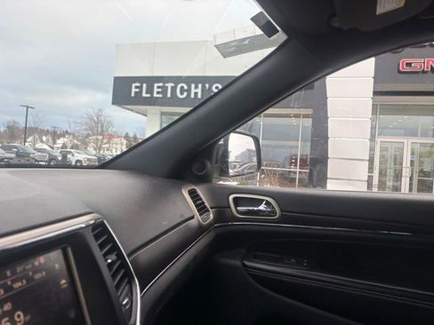 Used 2014 Jeep Grand Cherokee Limited image 12