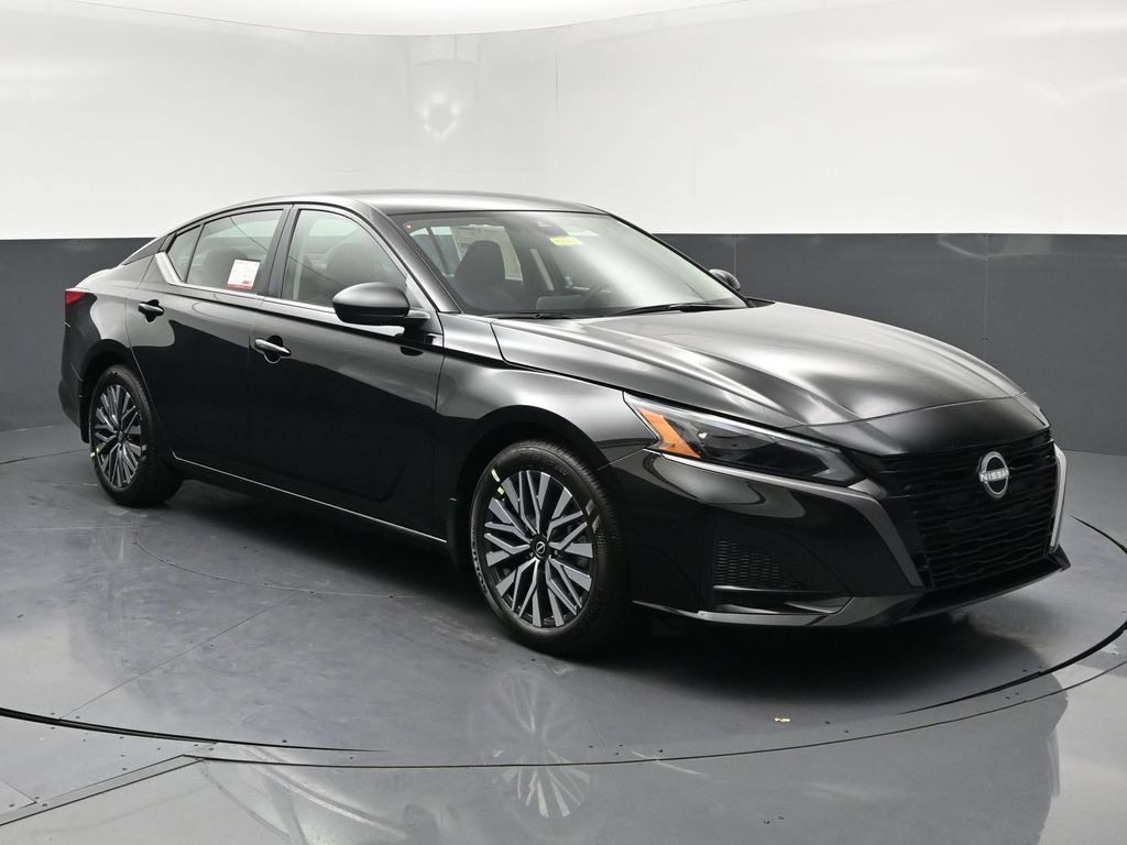New 2026 Nissan Altima 2.5 SV FWD image 1
