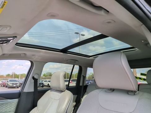 Used 2022 Jeep Grand Cherokee Summit AWD/4WD image 27