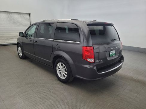 Used 2019 Dodge Grand Caravan SXT image 5