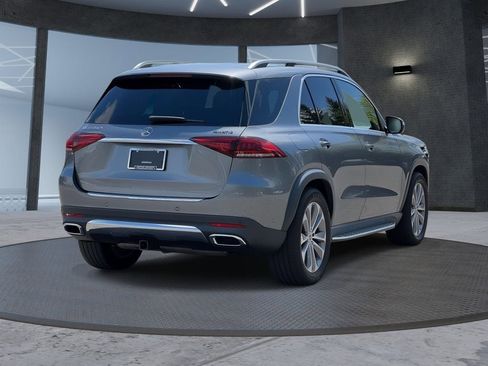 Used 2022 Mercedes-Benz GLE 350 4MATIC w/ Premium Package image 4