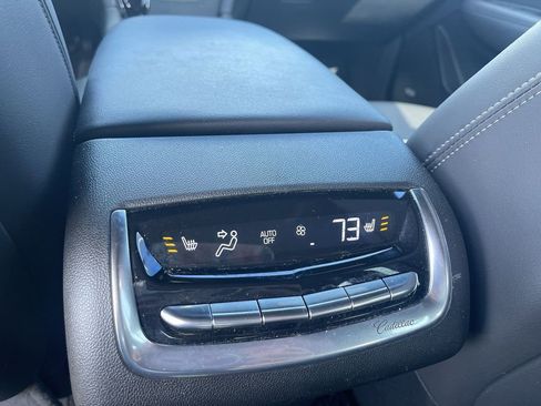 Certified 2024 Cadillac XT6 Premium Luxury w/ LPO, Floor Liner Package AWD/4WD image 32
