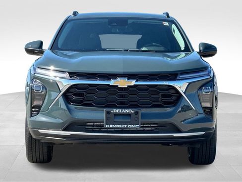 New 2026 Chevrolet Trax LT w/ LPO, Blackout Package FWD image 8