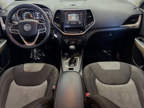 Used 2017 Jeep Cherokee Sport w/ Trailer Tow Group image 13