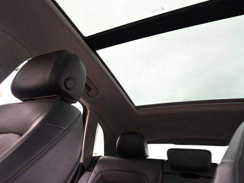 Used 2018 Audi Q5 2.0T Premium Plus w/ Premium Plus Package image 28