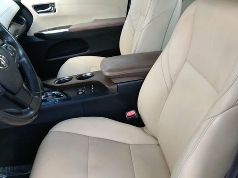 Used 2015 Toyota Avalon XLE image 7