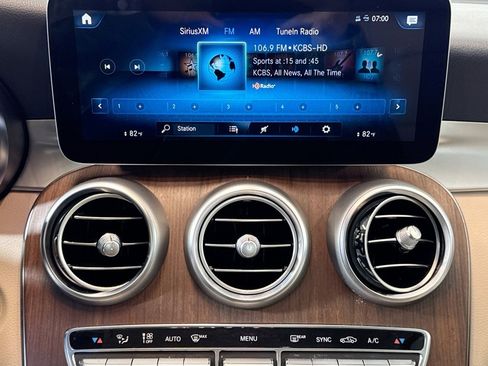 Used 2021 Mercedes-Benz GLC 300 image 15