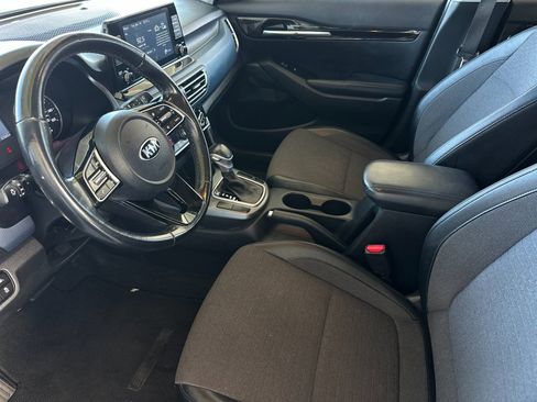 Used 2021 Kia Seltos S image 9