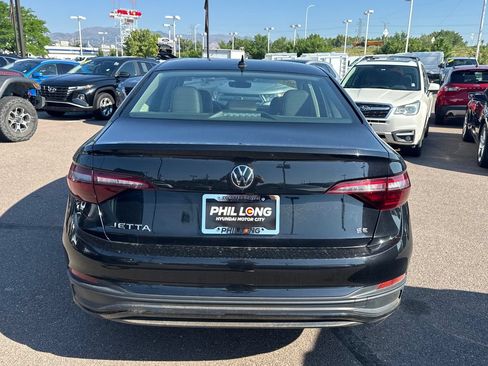 Used 2024 Volkswagen Jetta SE FWD image 10