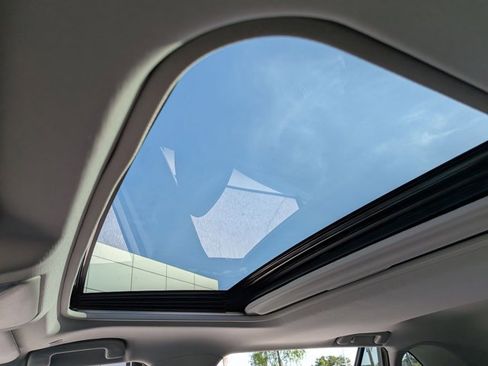 Used 2025 Toyota RAV4 XLE w/ Convenience Package image 16