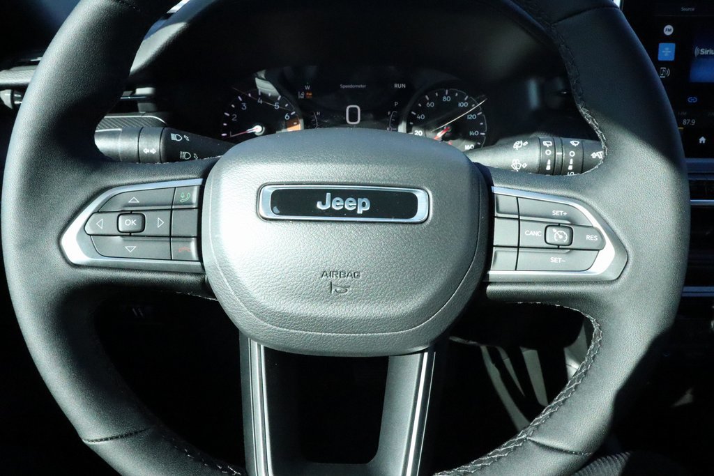 New 2026 Jeep Compass Latitude AWD/4WD image 3