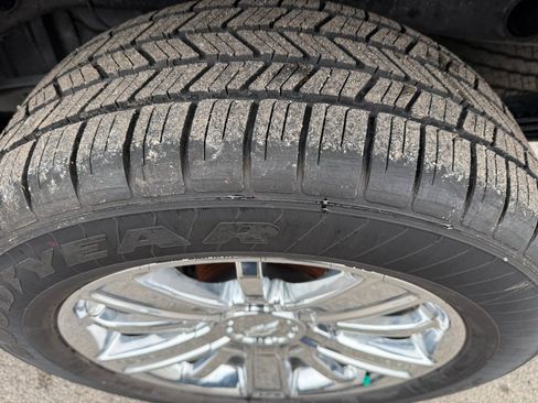 Used 2018 Chevrolet Silverado 1500 High Country image 6