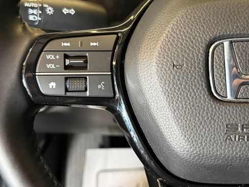 Used 2025 Honda HR-V EX-L image 11